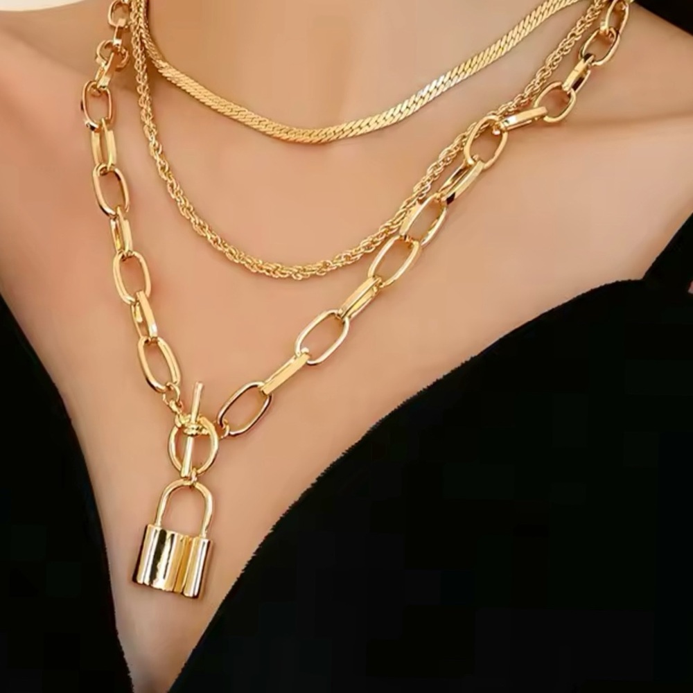 NEW Gold Paper Clip T-Bar Toggle Lock Multi Layered Necklace w/Box